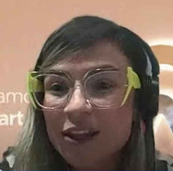 Laura hernandez -Clientify, CRM
